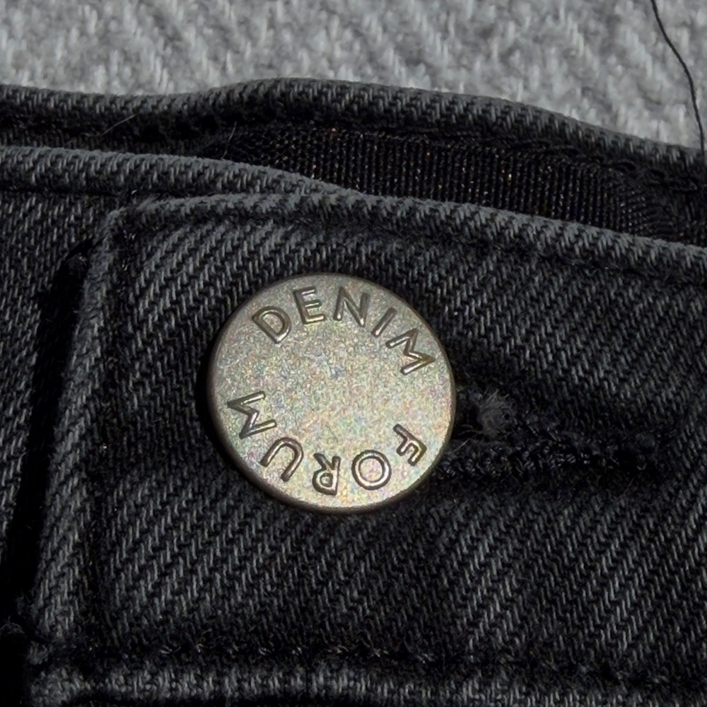 Denim Forum The Romy Slim Shorty Short.  Size 27.
Black denim cutoffs. - Picture 4 of 13
